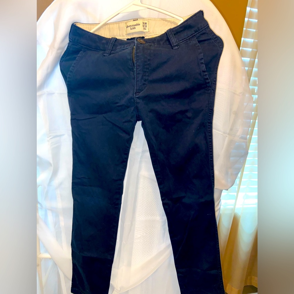 Abercrombie blue khaki pants are in great condition.